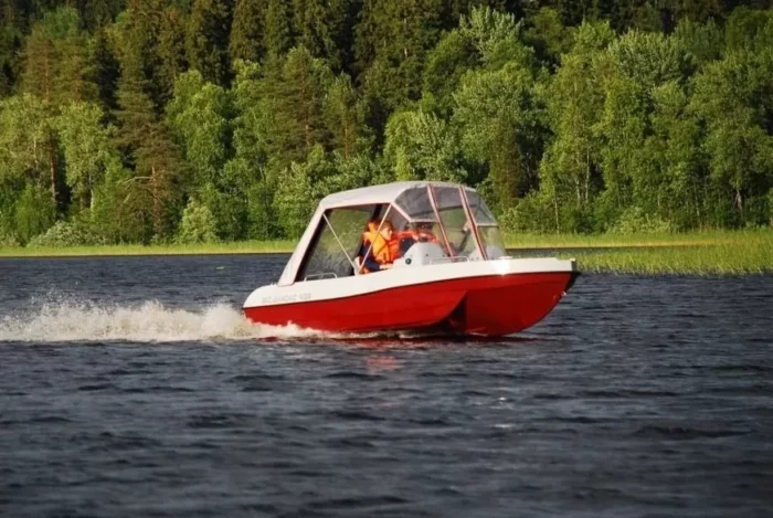 Стеклопластиковый катер SCANDIC Havet 430 DC